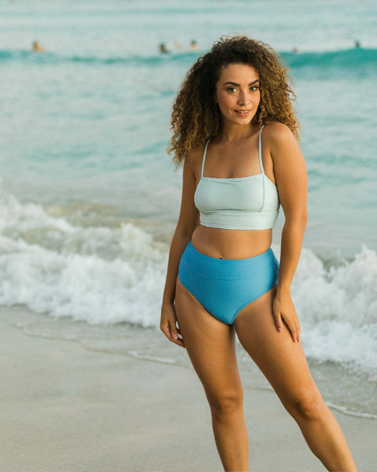 Textured Seafoam Surf Crop - Image 7